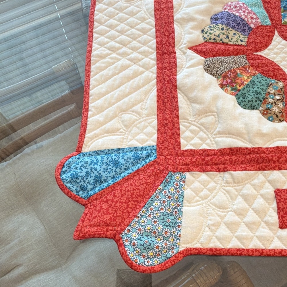 Handmade Quilted Patchwork Floral Table Runner Red White Multi Dresden Plate - Picture 5 of 14